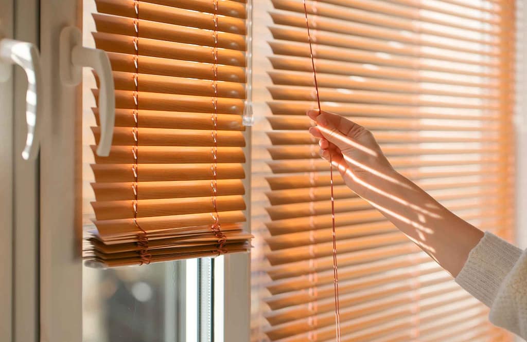 pamella-sandall-design-westlake-village-ca-window-treatment-upgrades-to-elevate-your-homes-style-transitional-wood-blinds