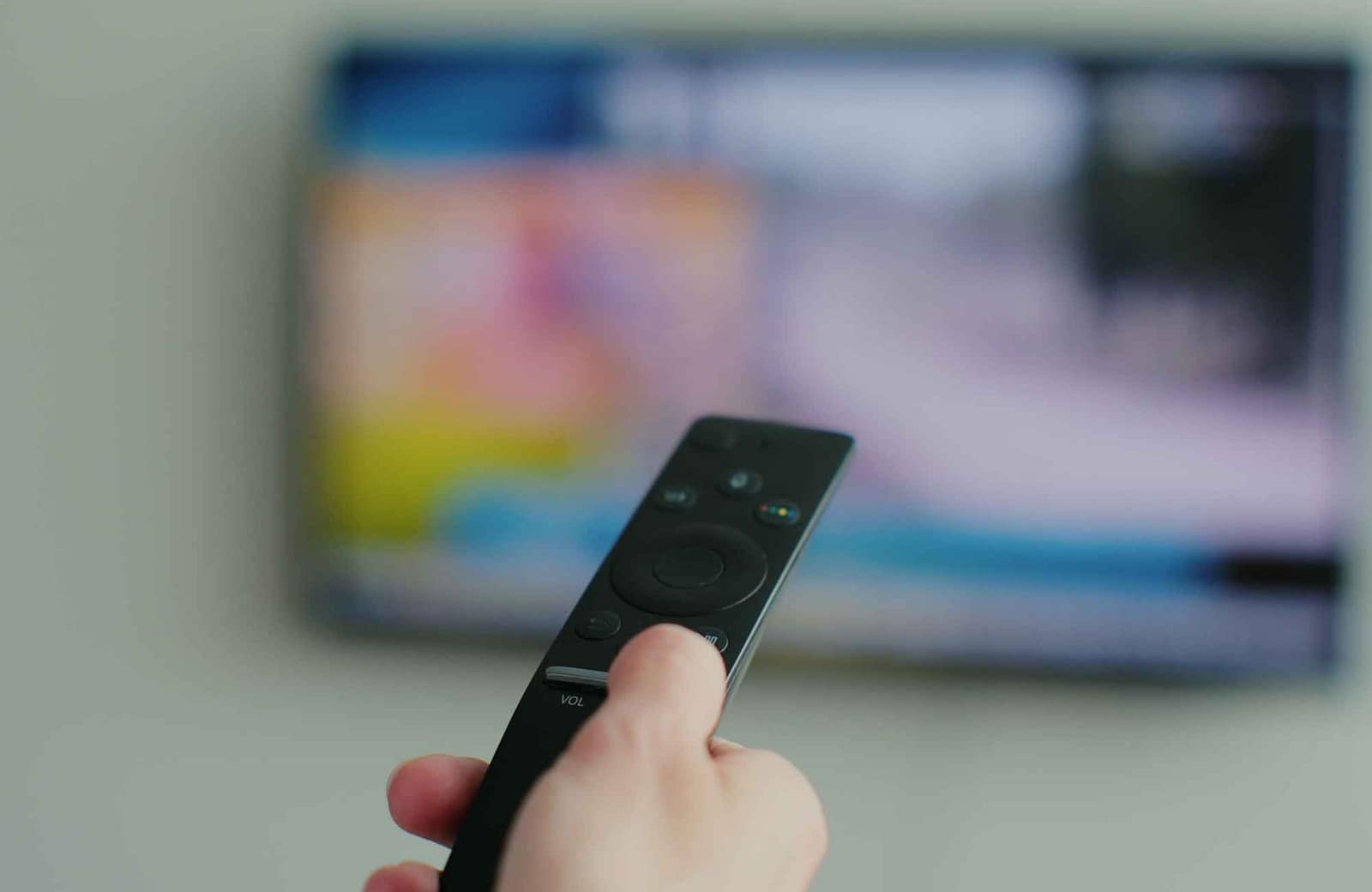 pamela-sandall-design-pasadena-ca-the-top-ten-must-haves-for-your-short-term-rental-success-contemporary-full-service-interior-design