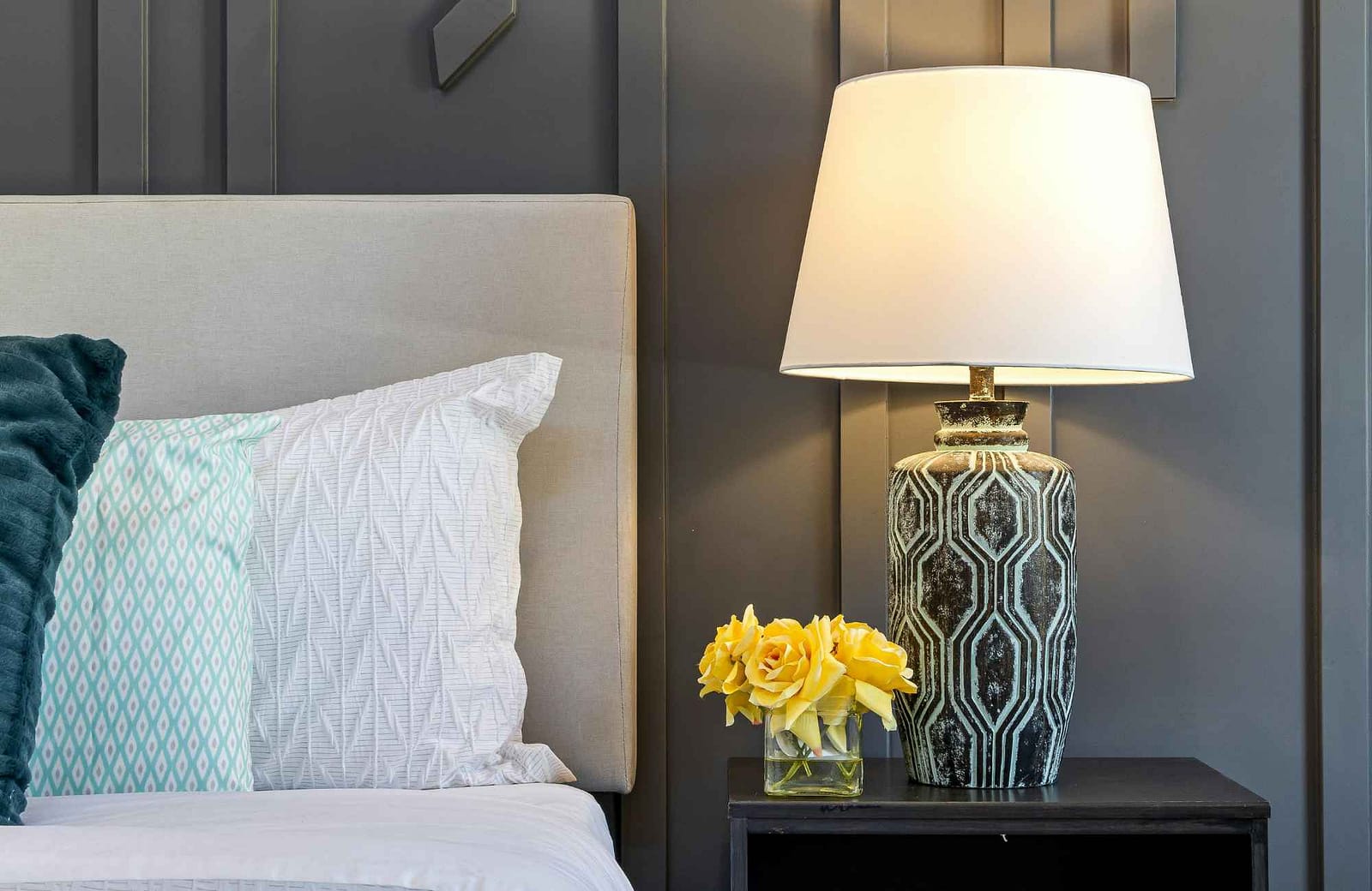 pamela-sandall-design-malibu-ca-functional-lighting-that-elevates-interior-design-transitional-full-service-interior-design